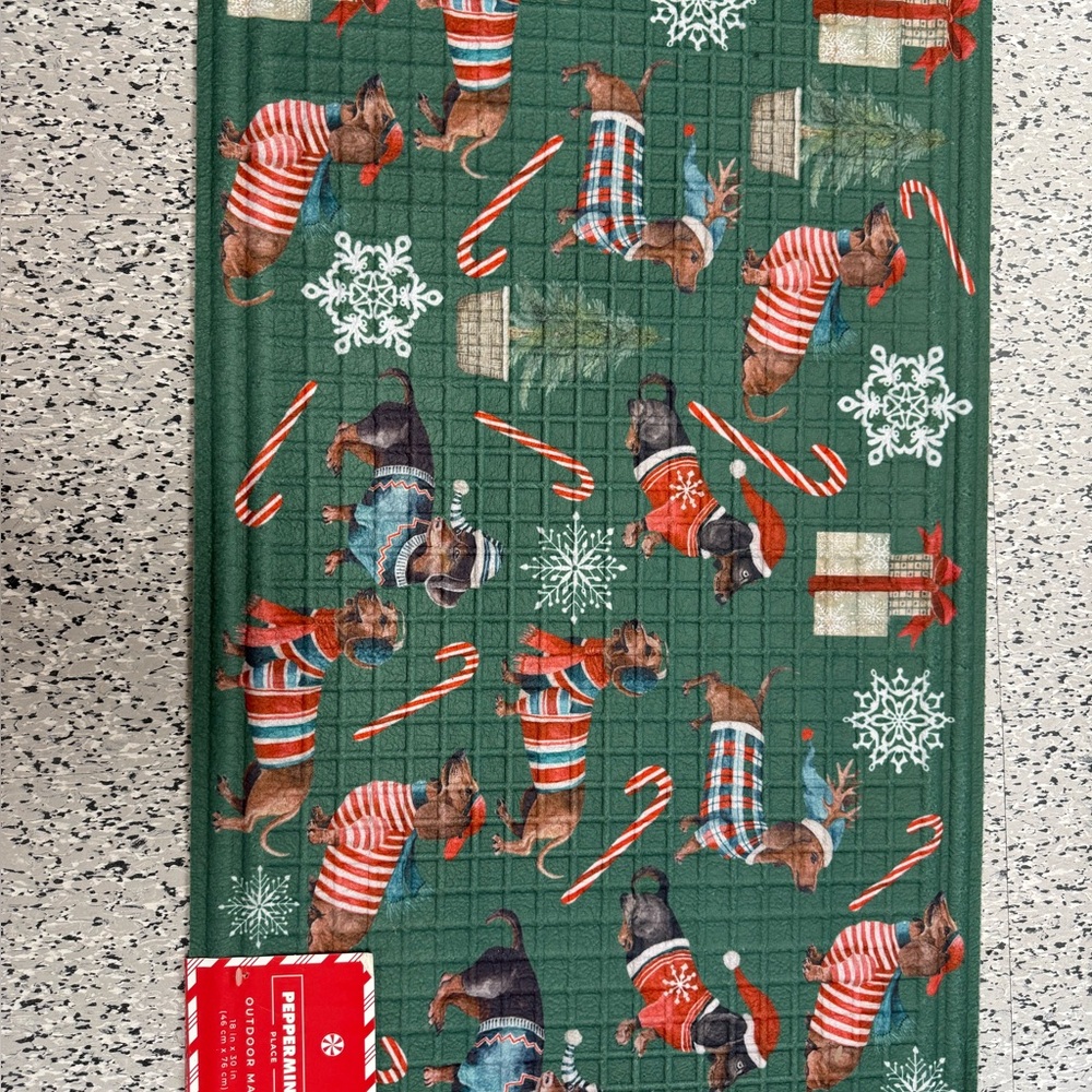 Festive Dachshund Christmas Doormat 18x30